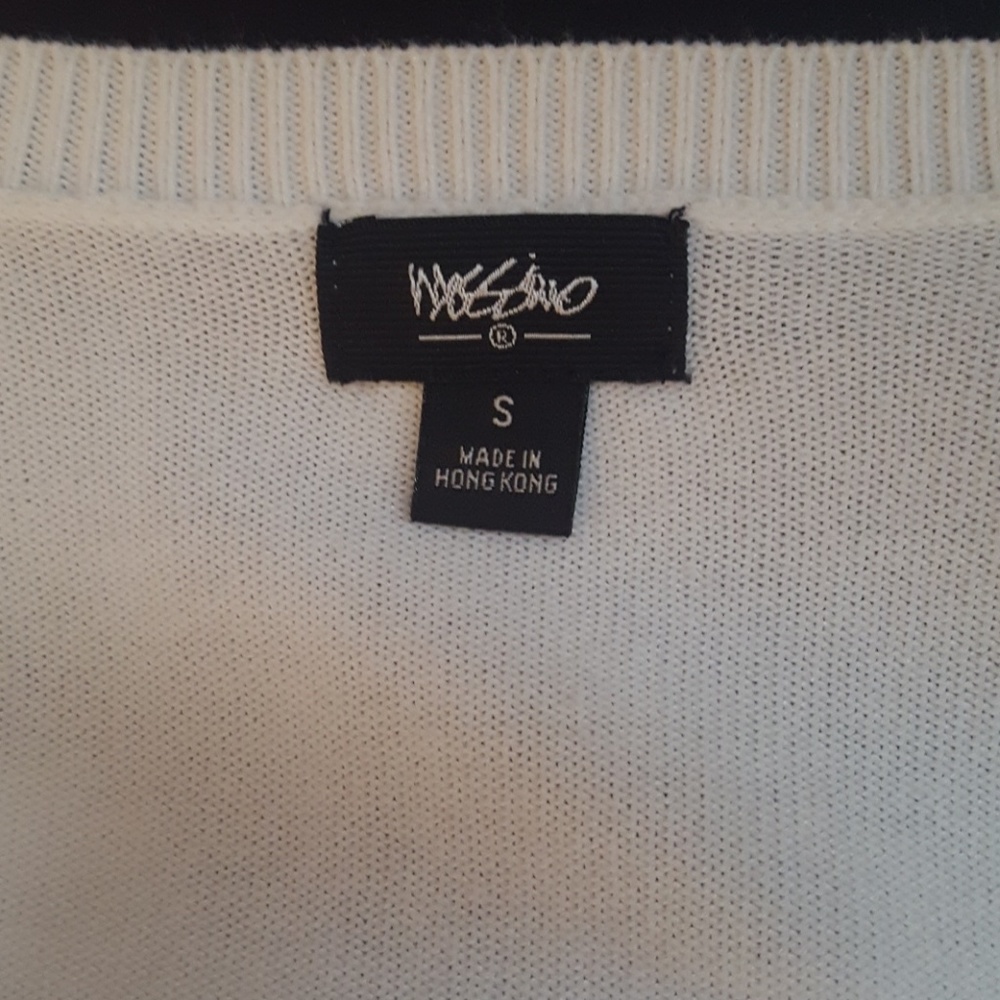 Mossimo Sweater - Picture 3 of 3
